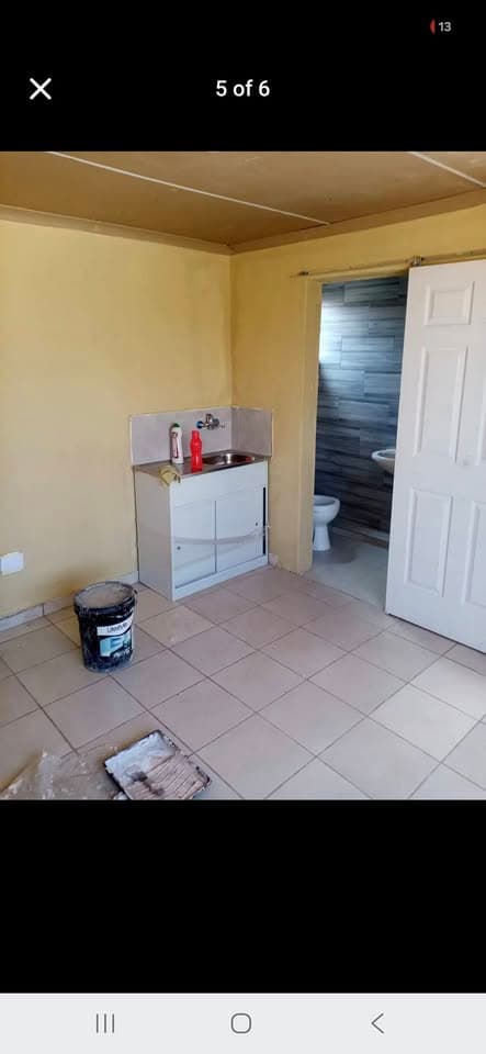 Room to rent — 1 bed, 1 bath property in soweto, Gauteng